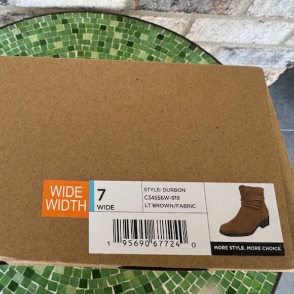 Cliffs by White Mountain Booties - Durbon LT BROWN/FABRIC 7 Wide - Picture 6 of 8